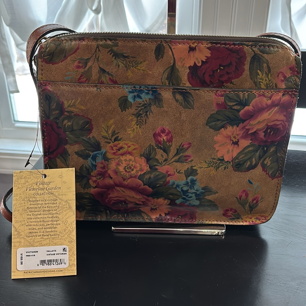 NWT Patricia Nash Vallata Crossbody Bag Vintage Victorian Floral Leather P891419 - Picture 3 of 15